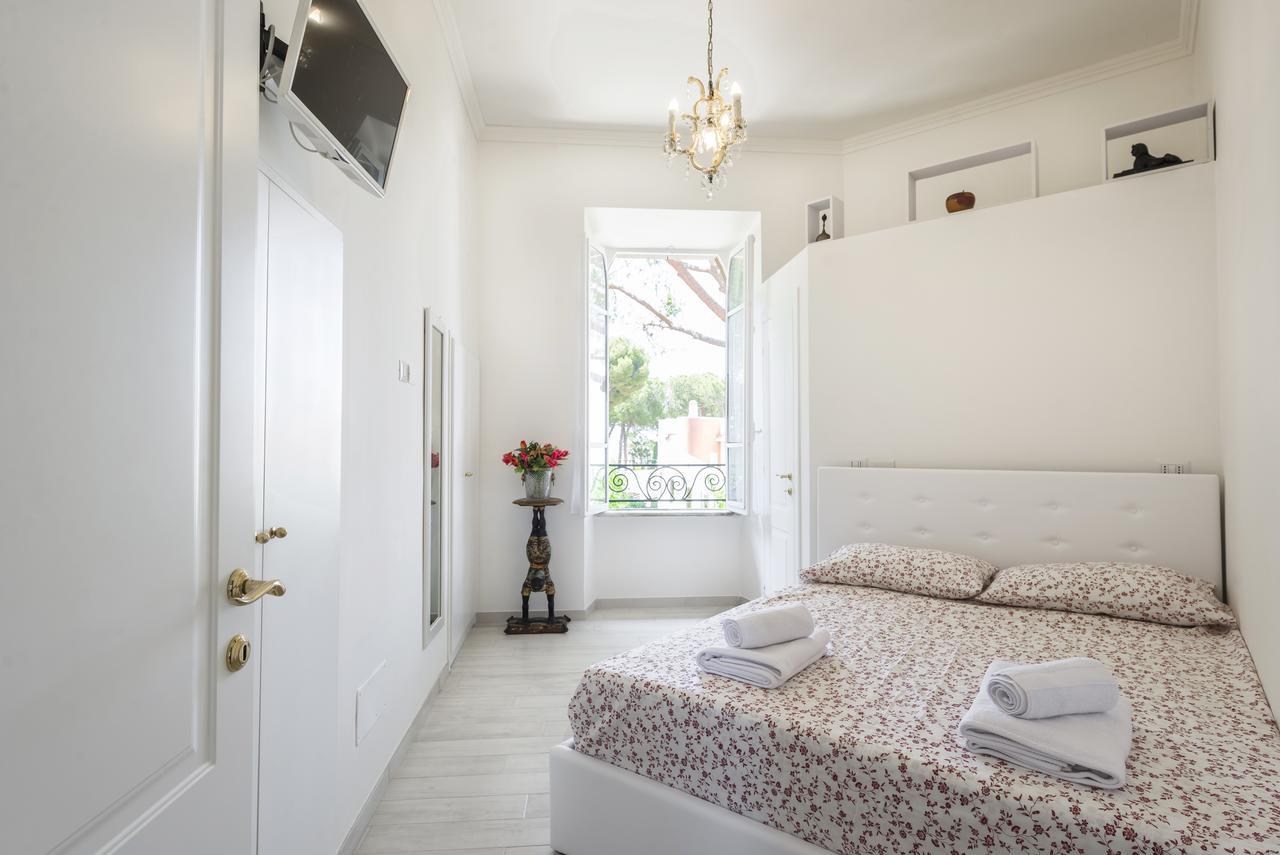 Villino Emanuele Bed & Breakfast Santa Marinella Exterior photo